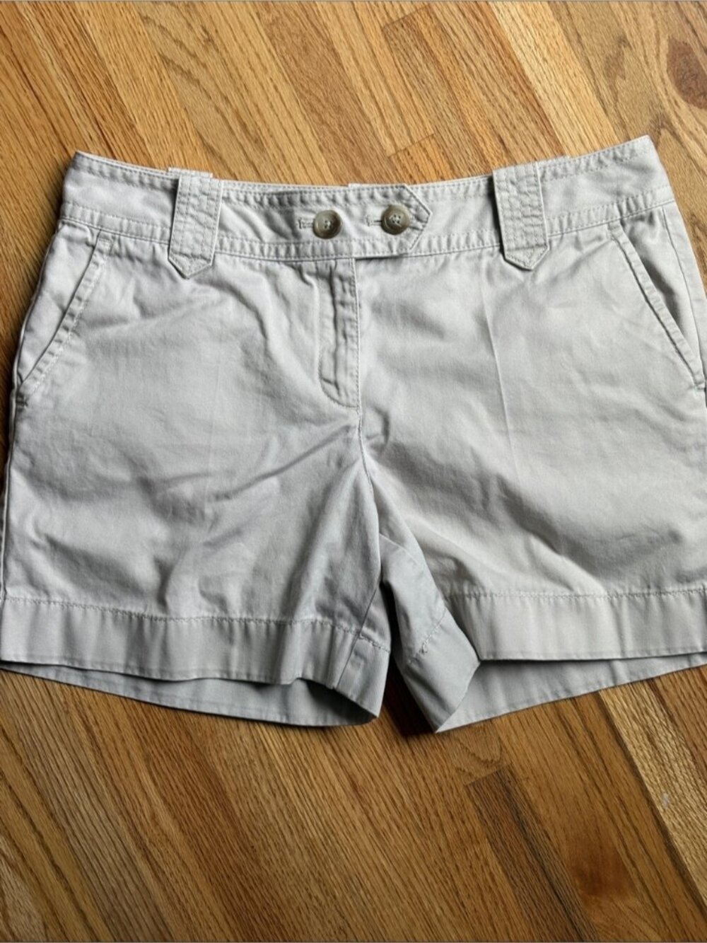 Ann Taylor size 8 Light Gray Cotton Blend Bermuda Shorts